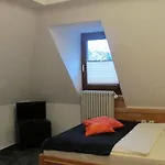 أنليج فندق